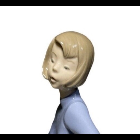 Nao Lladro #1214 “Bundle of Love”. - Picture 3 of 7